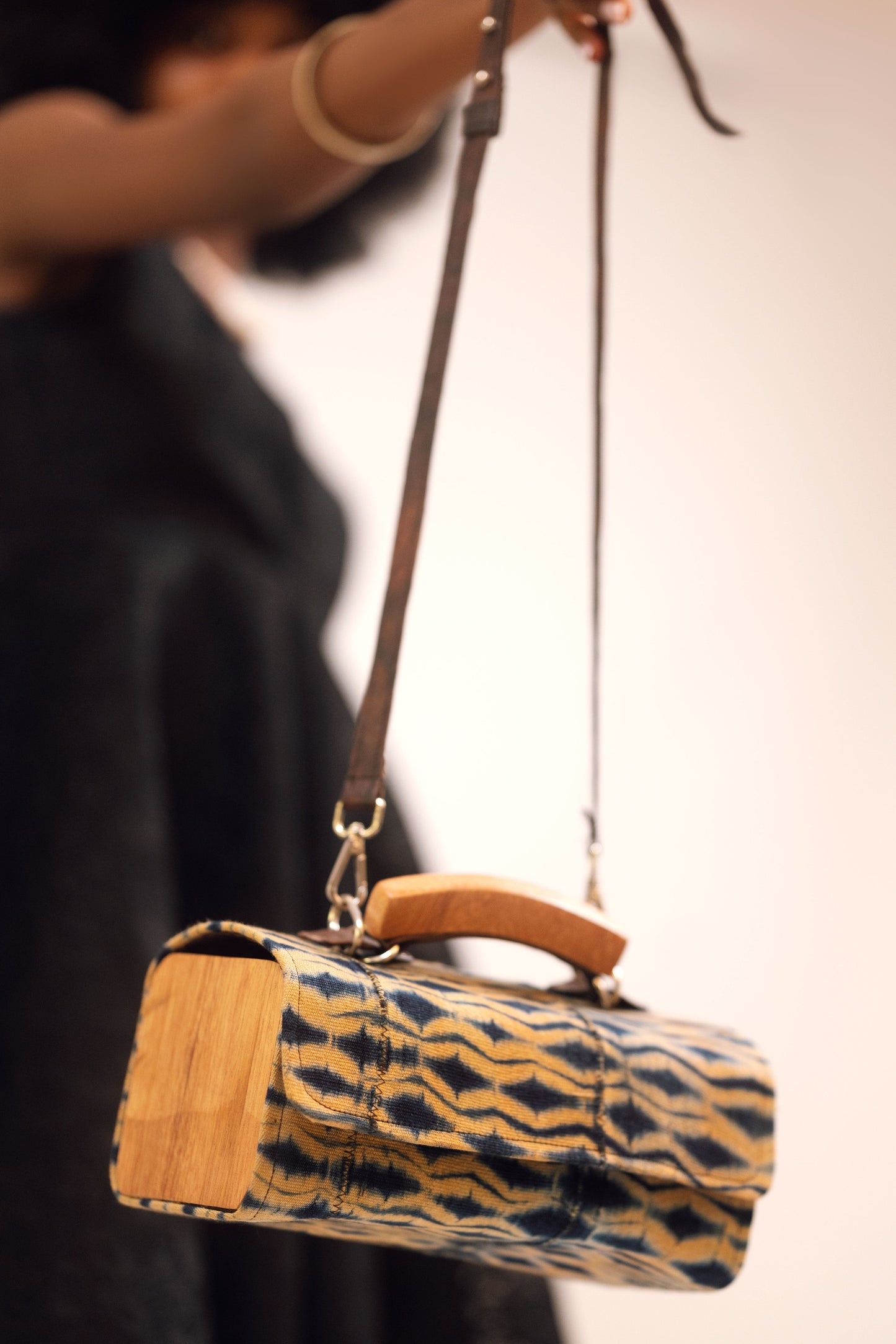 Nia Tie Dye Weave Box Bag