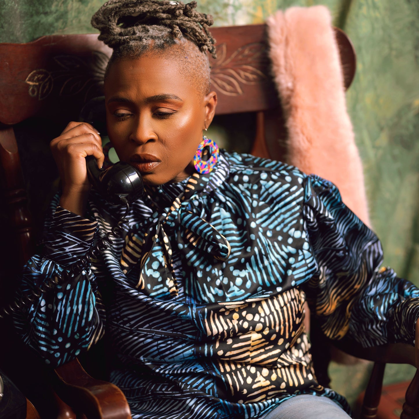 Sim Pussy Cat Silk-like Blouse