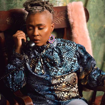 Sim Pussy Cat Silk-like Blouse